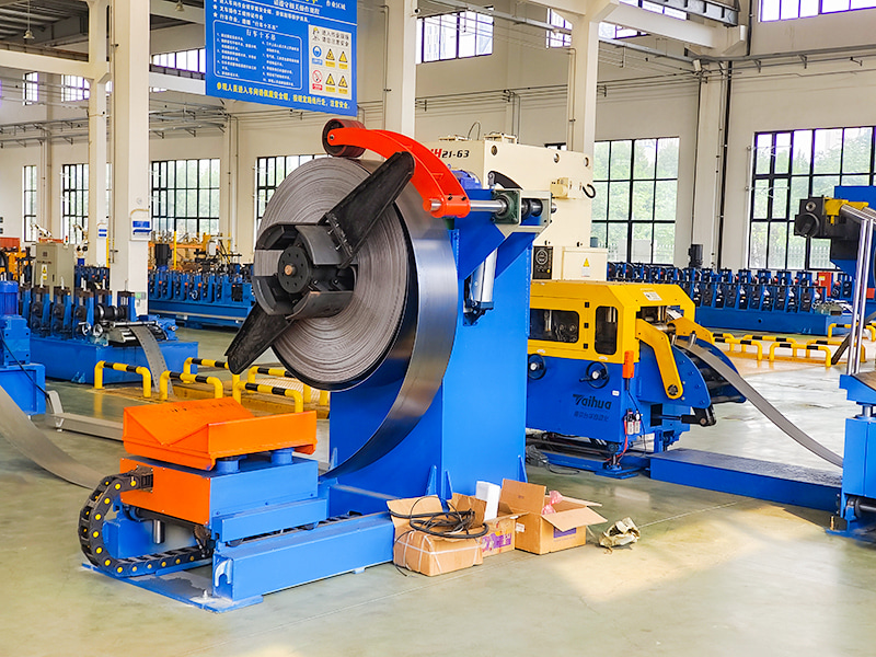 Uncoilers Hiodrálacha Cruach Coil